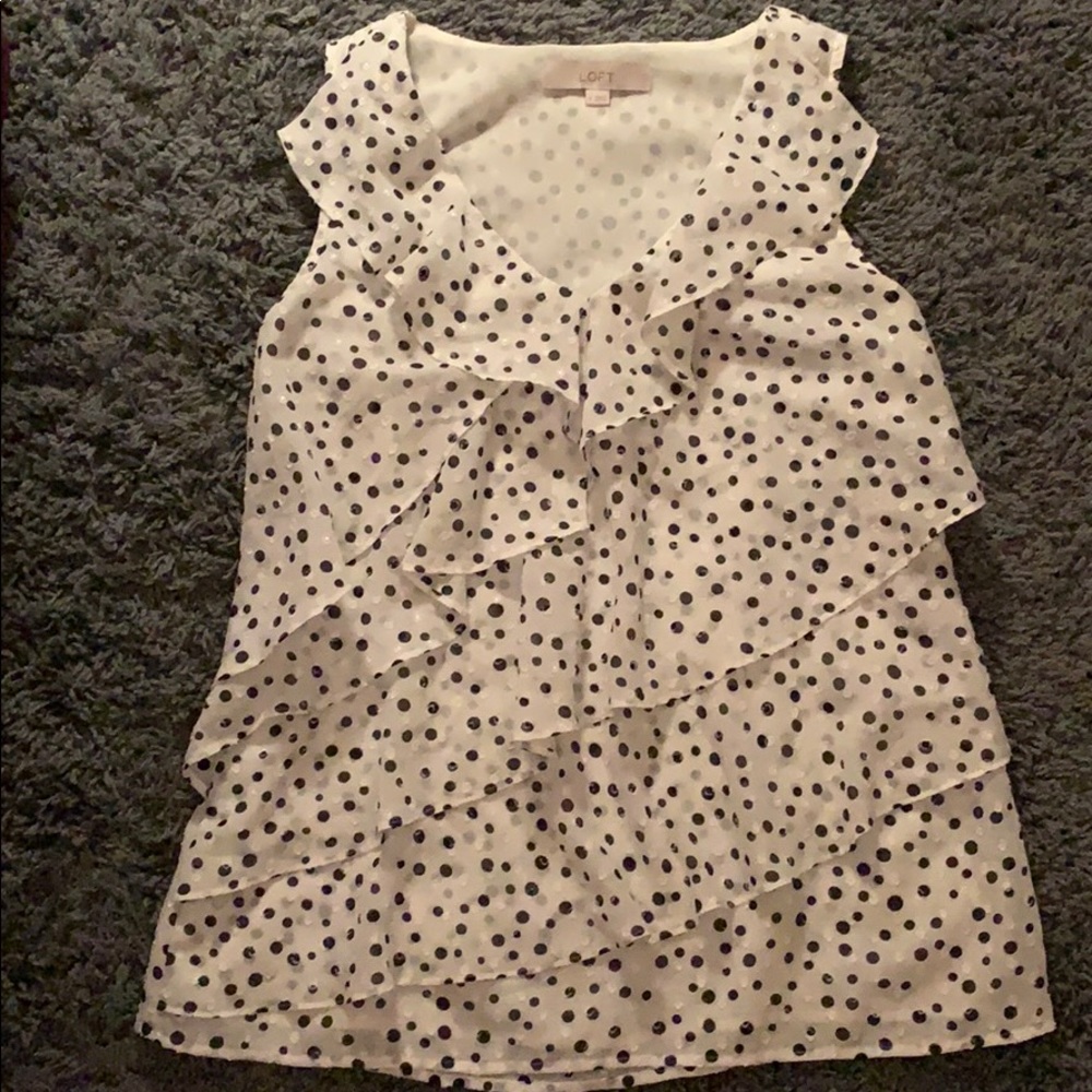 Sleeveless blouse